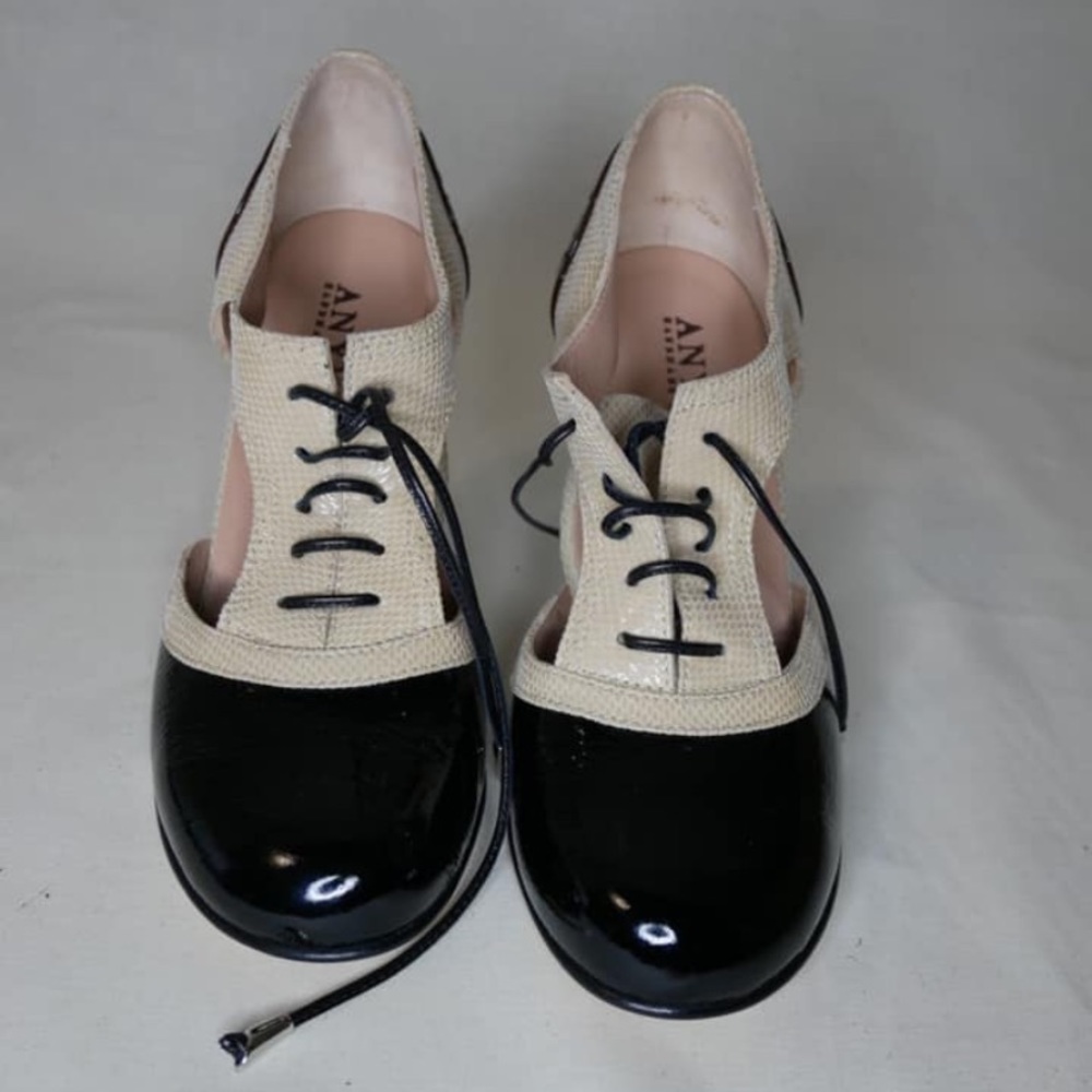 Anyi Lu Heels